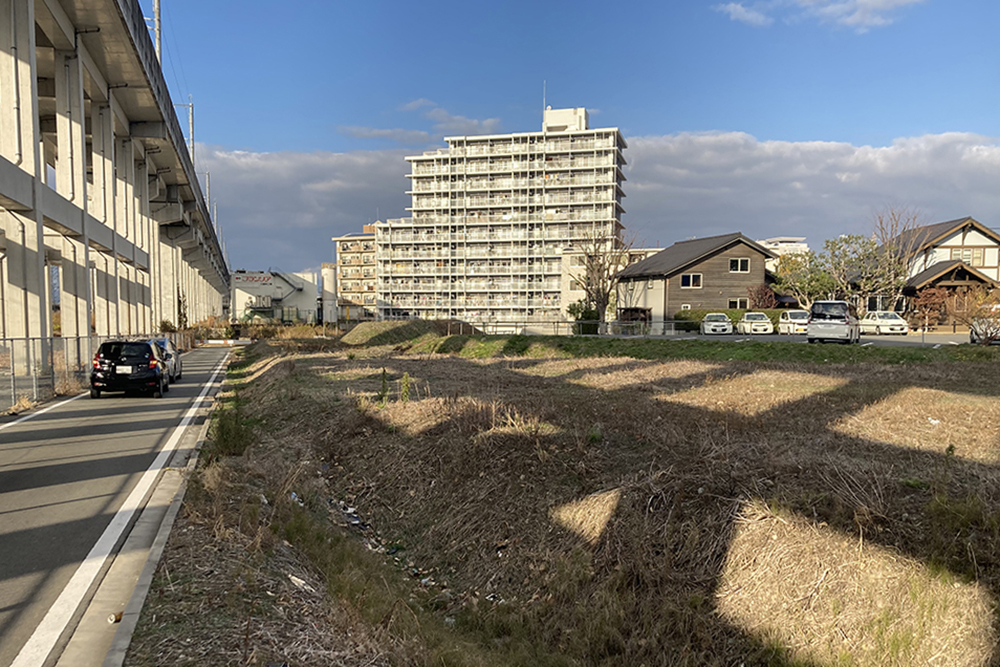 久留米市　津福本町 JR線路沿いアパート用地